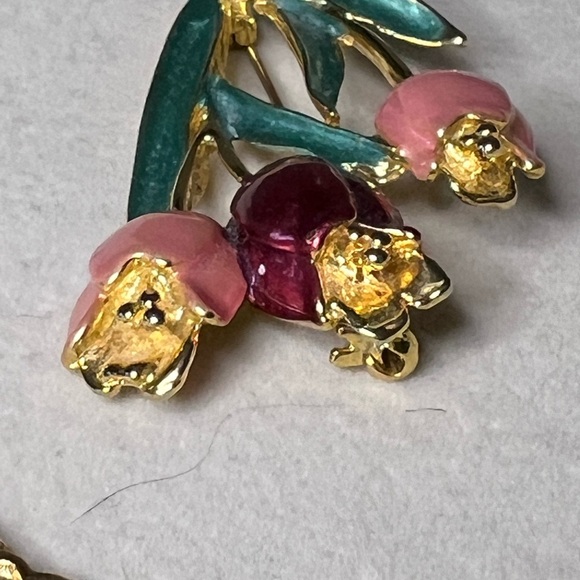 Lot of three vintage flower brooches, gold & enamel, great for Valentine’s Day! - Picture 15 of 17